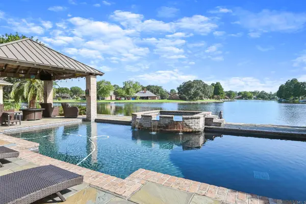 12327 Lake Sherwood Ave S, Baton Rouge, LA 70816