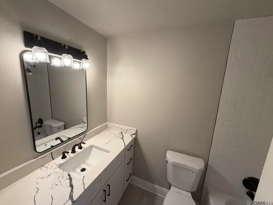 1635 Outrigger Dr, Baton Rouge, LA 70816 - #3