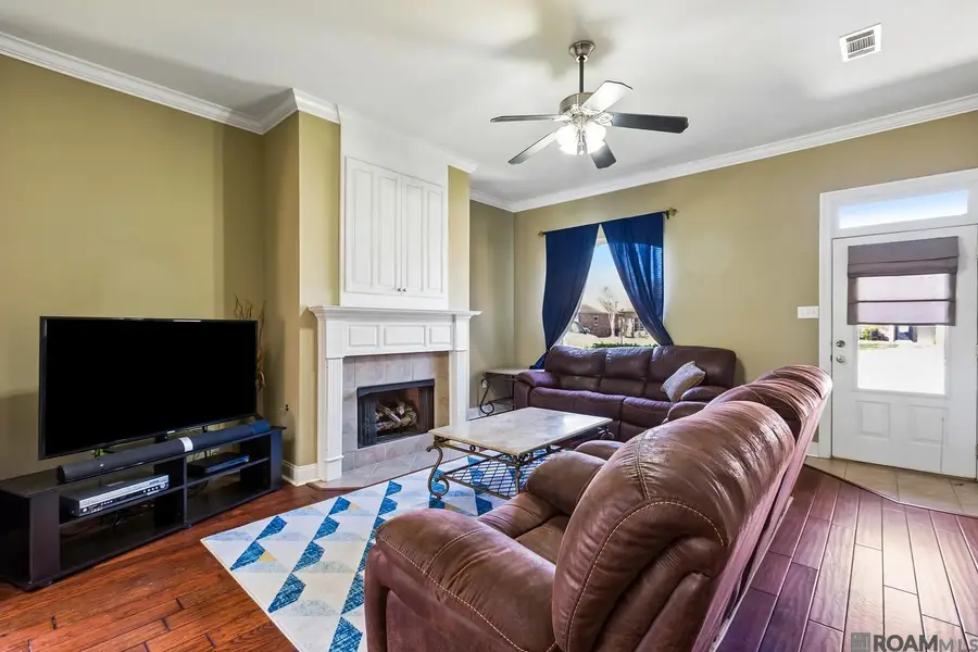 16346 Venetian Ave, Old Jefferson, LA 70817 - #2