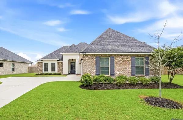 17038 Shearwater Trace, Prairieville, LA 70769