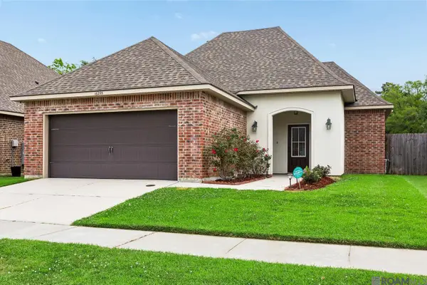 16255 White Rose Dr, Baton Rouge, LA 70817