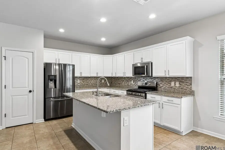 16255 White Rose Dr, Baton Rouge, LA 70817 - #3
