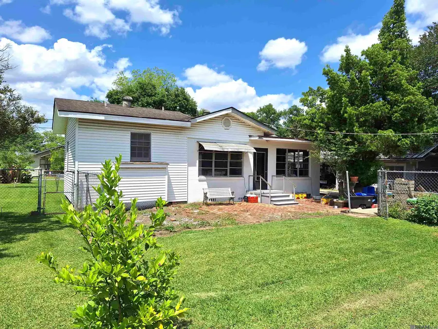 519 Avenue B, Port Allen, LA 70767 - #3