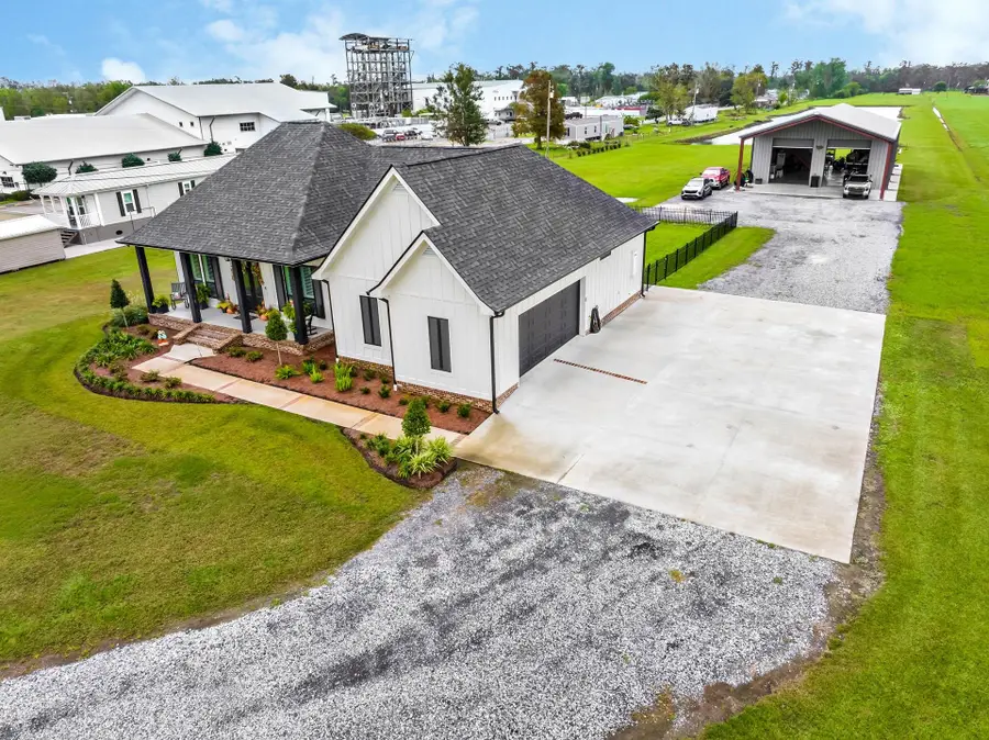 2811 Bayou Blue Rd, Houma, LA 70364 - #2