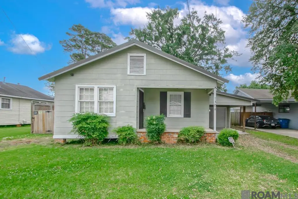 130 4th St, Port Allen, LA 70767 - #1