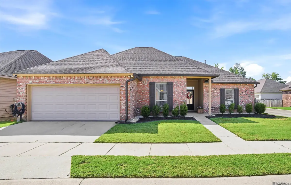 6424 Cameren Oaks Dr, Baton Rouge, LA 70817 - #1