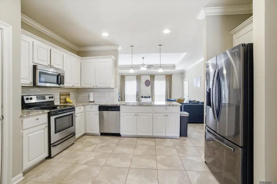 6424 Cameren Oaks Dr, Baton Rouge, LA 70817 - #2
