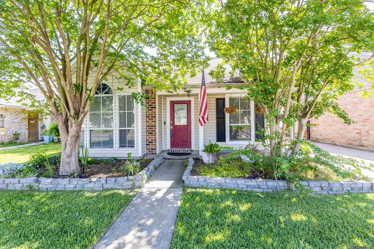 1833 Myrtle Ridge Dr, Baton Rouge, LA 70816 - #1