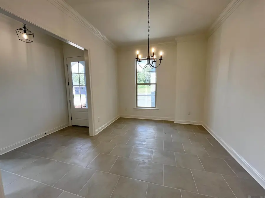 10626 Deric Ave, Denham Springs, LA 70726 - #2