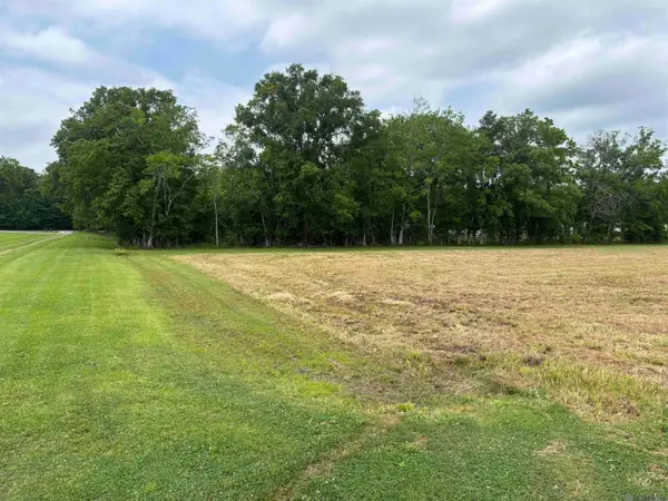 NEAR - 9394 Reine Rd, St Amant, LA 70774