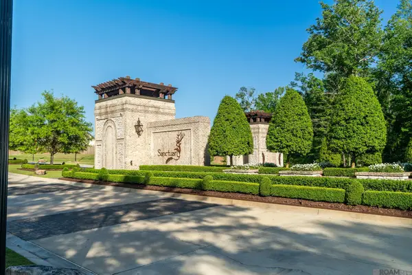 6512 Feather Ridge Dr, Baton Rouge, LA 70817