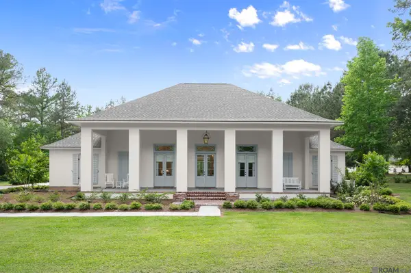 10108 Longleaf Ln, St Francisville, LA 70775