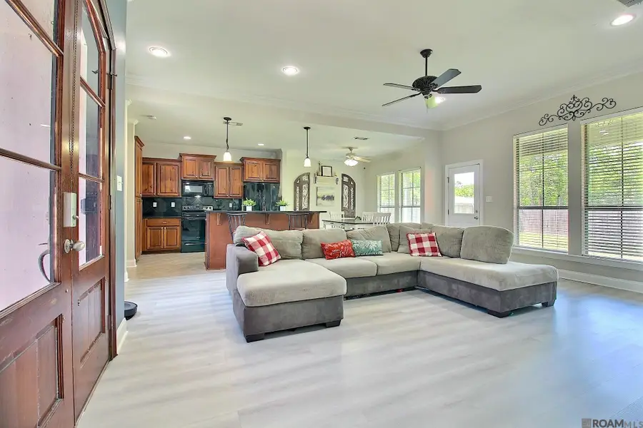 31025 Lake Spring Dr, Walker, LA 70785 - #3