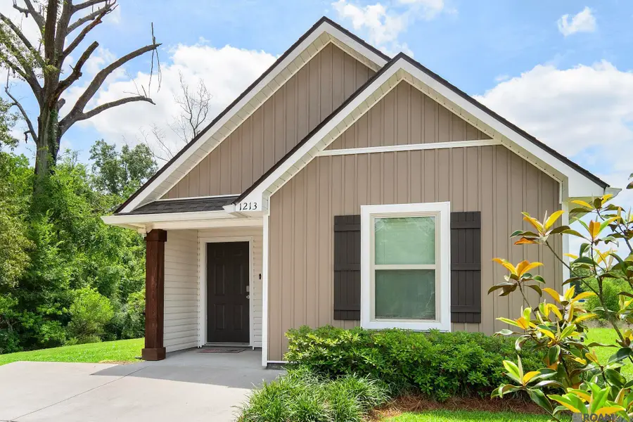 1213 E Saint Charles St, Gonzales, LA 70737 - #3