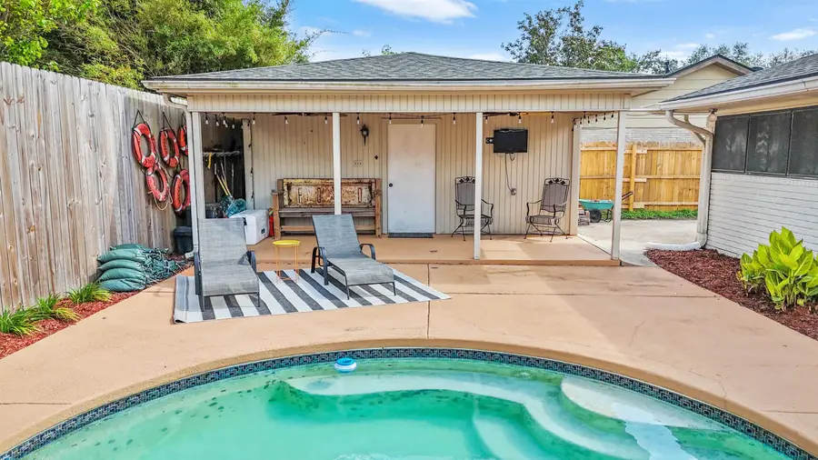 1402 Levee Drive, Houma, LA 70360 - #2