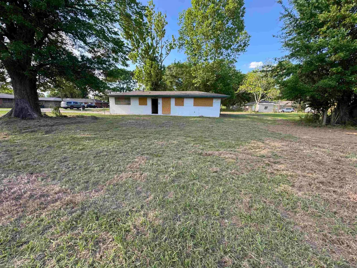 9910 Avenue B, Baton Rouge, LA 70807 - #1