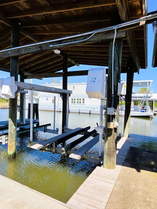 BS 72 Pirates Cove Marina #72, Grand Isle, LA 70358