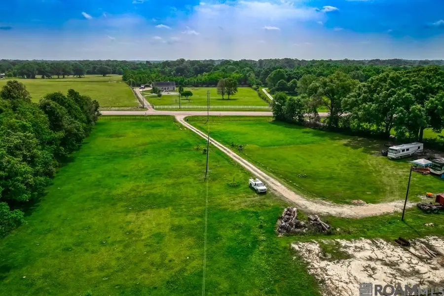 21717 Plank Rd, Zachary, LA 70791 - #2