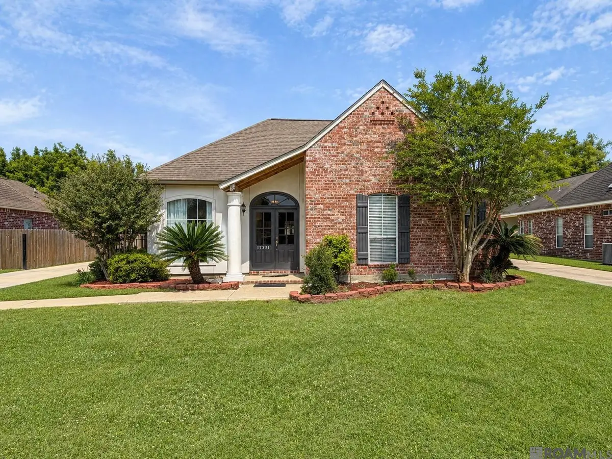 17371 Lake Azalea Dr, Baton Rouge, LA 70817 - #1