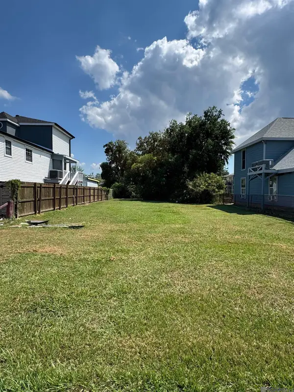 6423 Arts Street, New Orleans, LA 70122