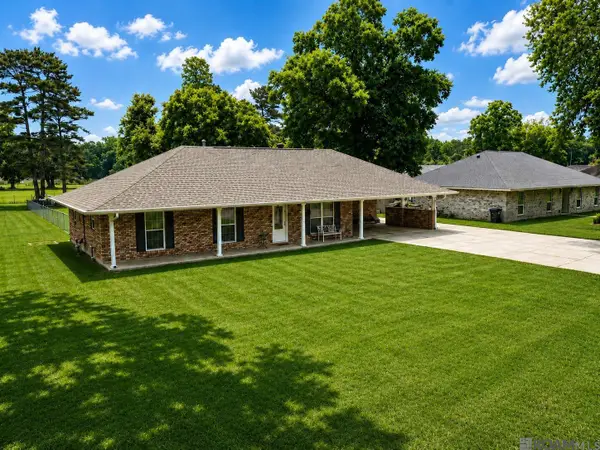 45046 Riverside Estates Dr, St Amant, LA 70774
