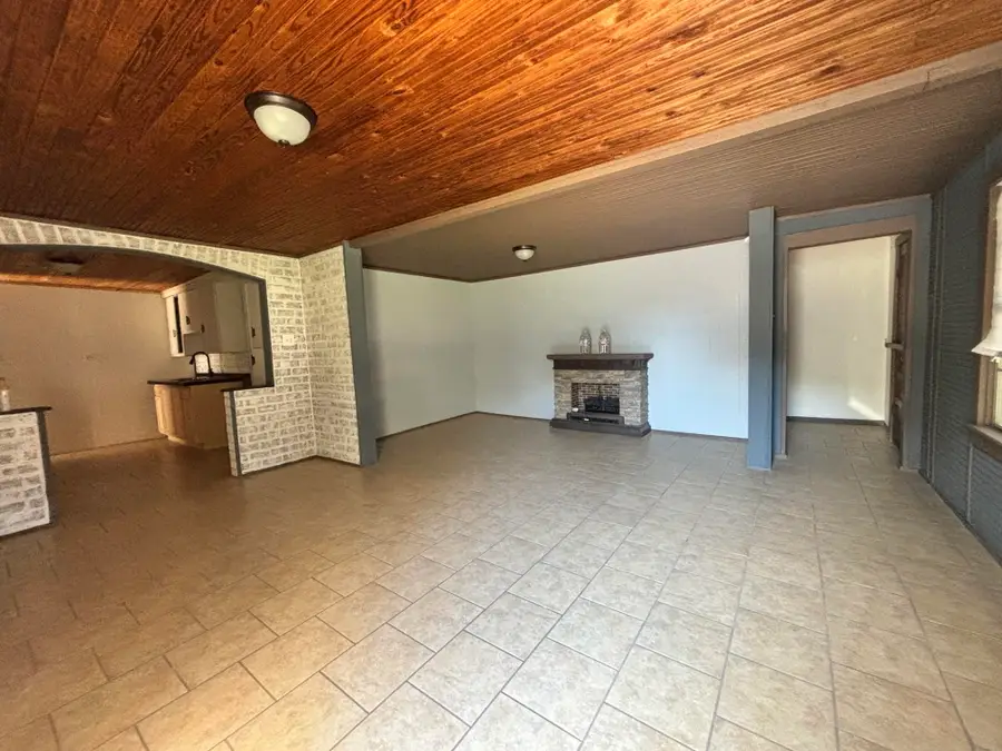 302 Convent St, Labadieville, LA 70372 - #2
