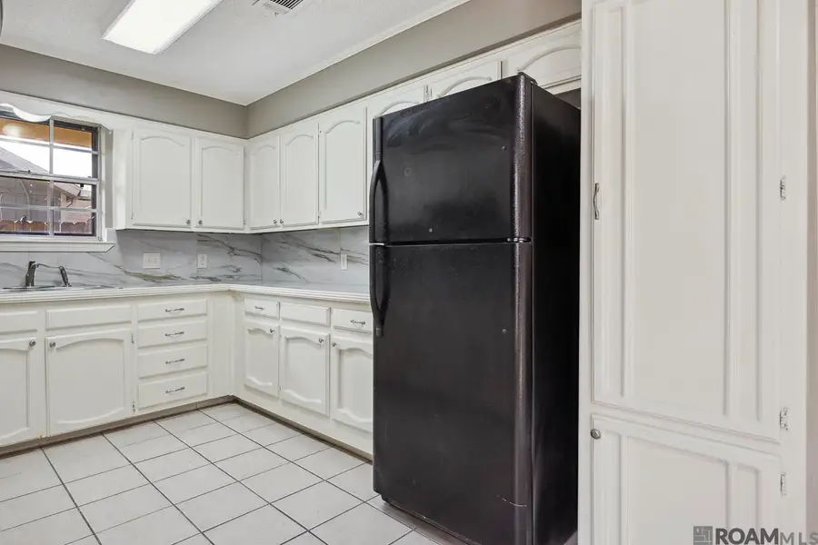 9853 Hawthorne Dr, Baton Rouge, LA 70809 - #3