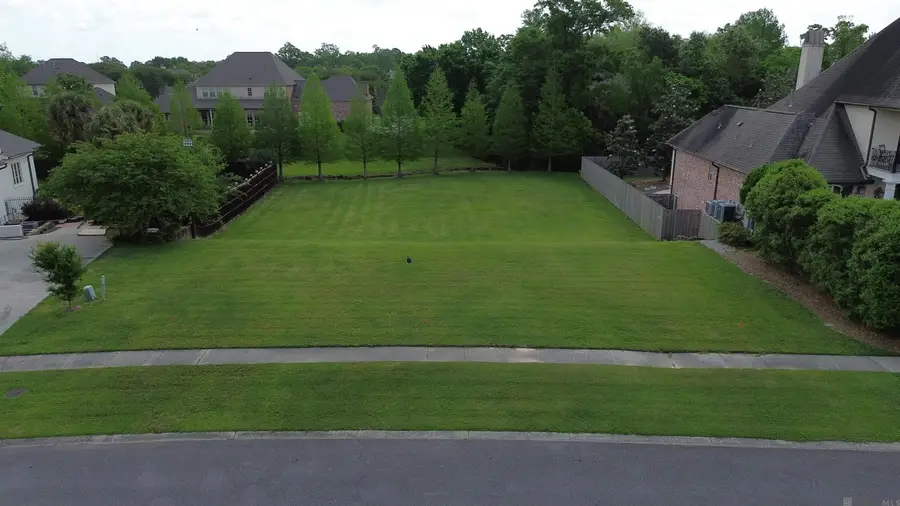 13715 Paddington Ln, Baton Rouge, LA 70810 - #2