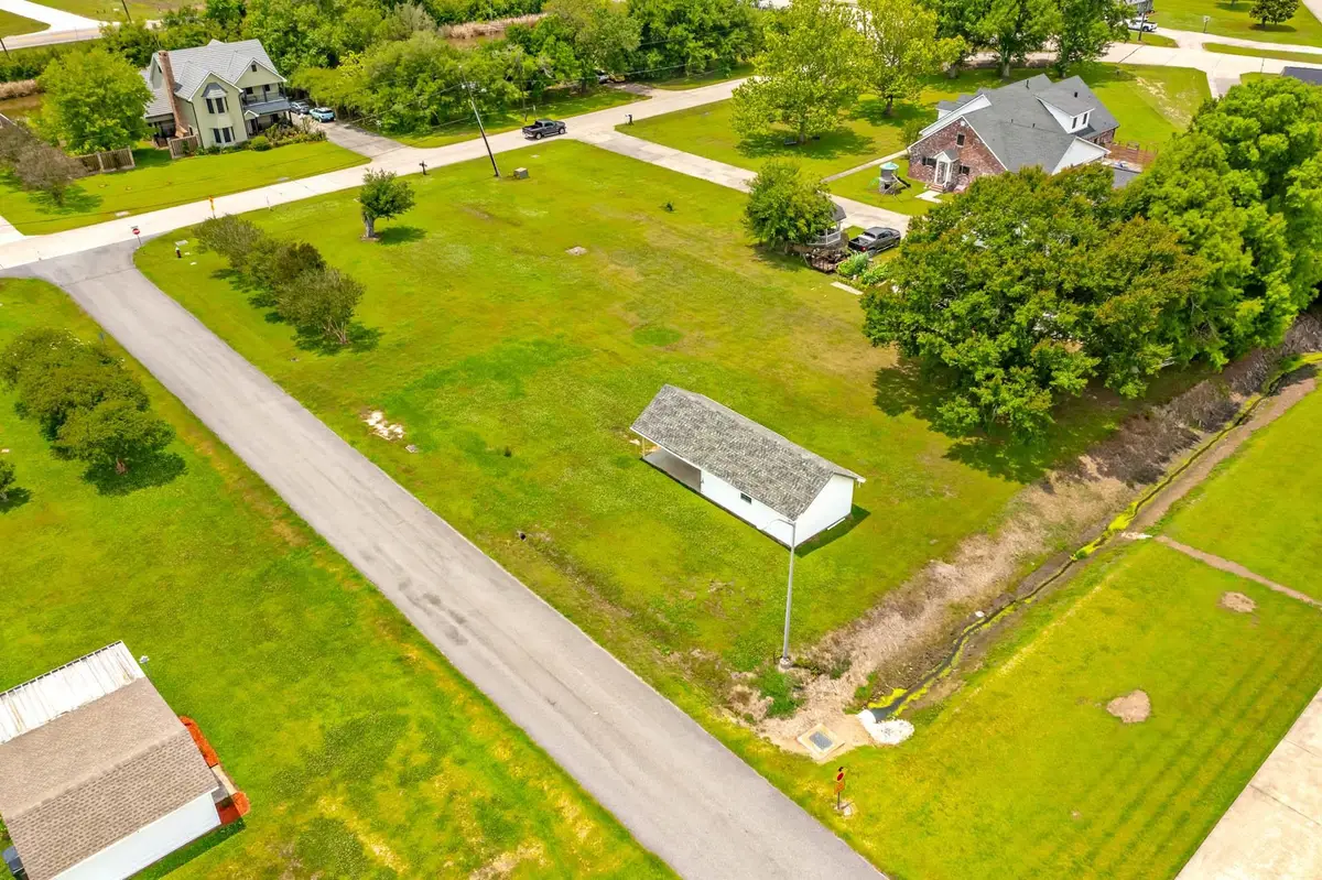 4109 Bayouside Dr, Houma, LA 70363 - #1