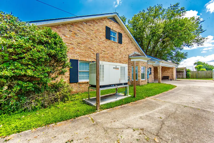 1917 St Mary St, Thibodaux, LA 70301 - #2