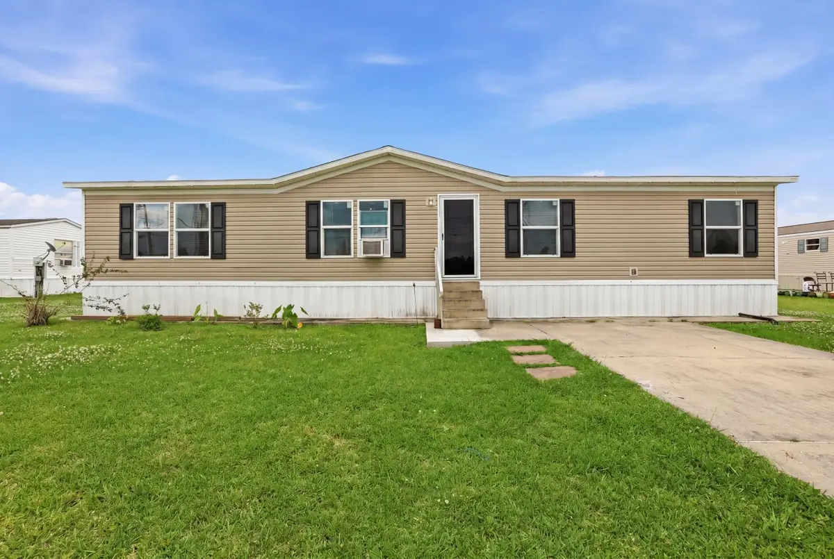515 Blakefield Dr, Schriever, LA 70395 - #1