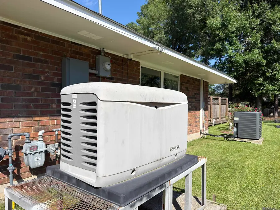 2420 Sherry St, Denham Springs, LA 70726 - #3