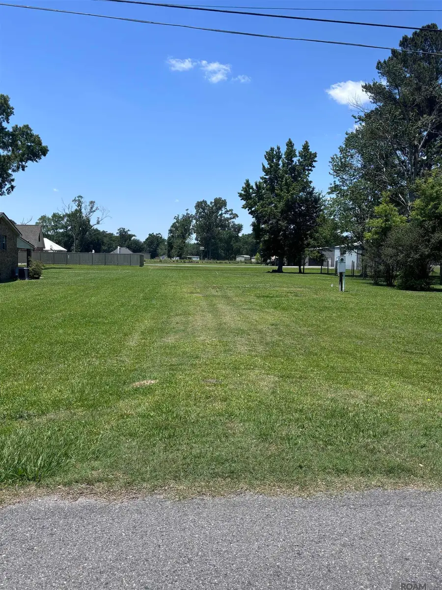 13389 Leblanc Rd, Gonzales, LA 70737 - #2