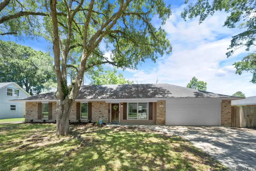 11017 Bellarbor Dr, Baton Rouge, LA 70815 - #2
