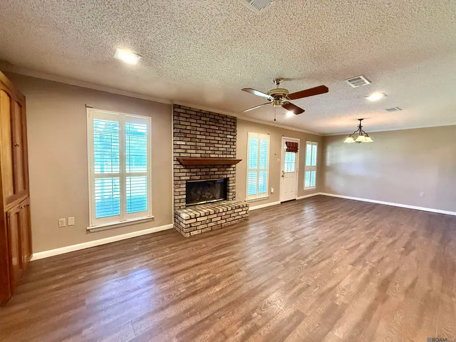 10024 Ridgely Dr, Baton Rouge, LA 70809 - #2