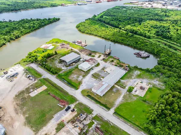 230 Menard Rd, Houma, LA 70363