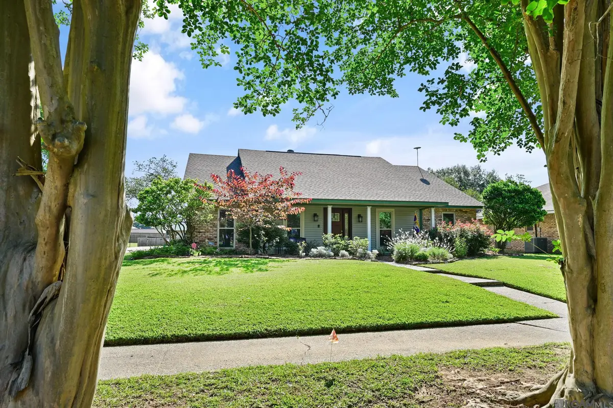 9979 Hackberry Dr, Baton Rouge, LA 70809 - #1
