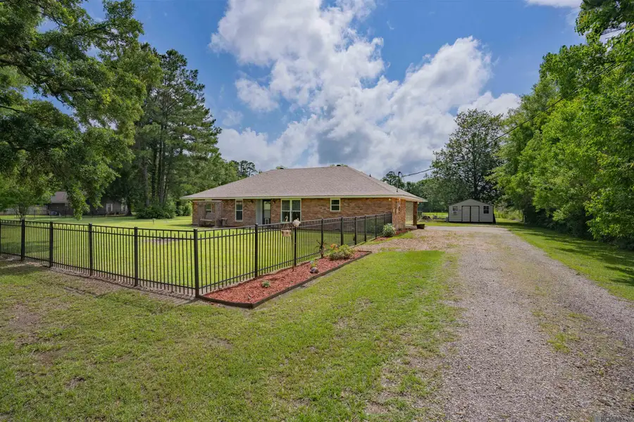 18122 Sharon Dr, Ponchatoula, LA 70454 - #2