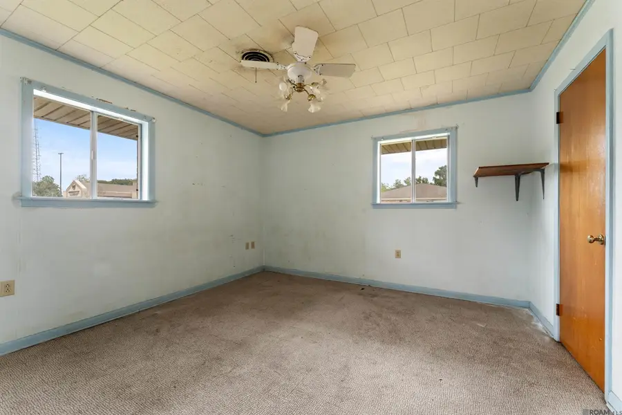403 Vatican Dr, Donaldsonville, LA 70346 - #2