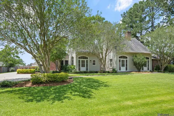 8226 Oakbrook Dr, Baton Rouge, LA 70810