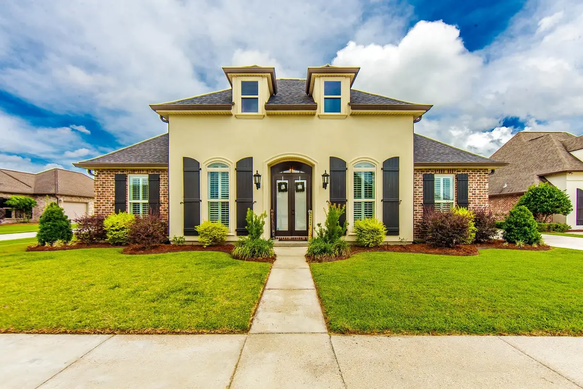 411 Sugar Highland Boulevard, Houma, LA 70360 - #1