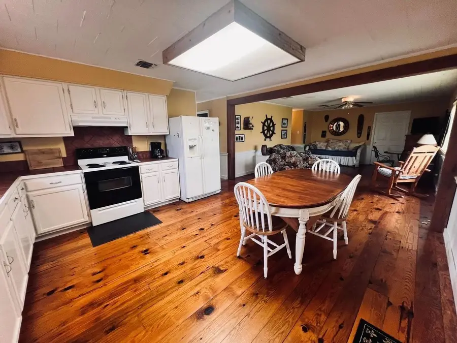 114-B West Central Avenue, Grand Isle, LA 70358 - #3