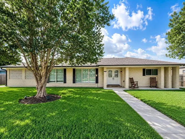 102 Highland Dr, Houma, LA 70360