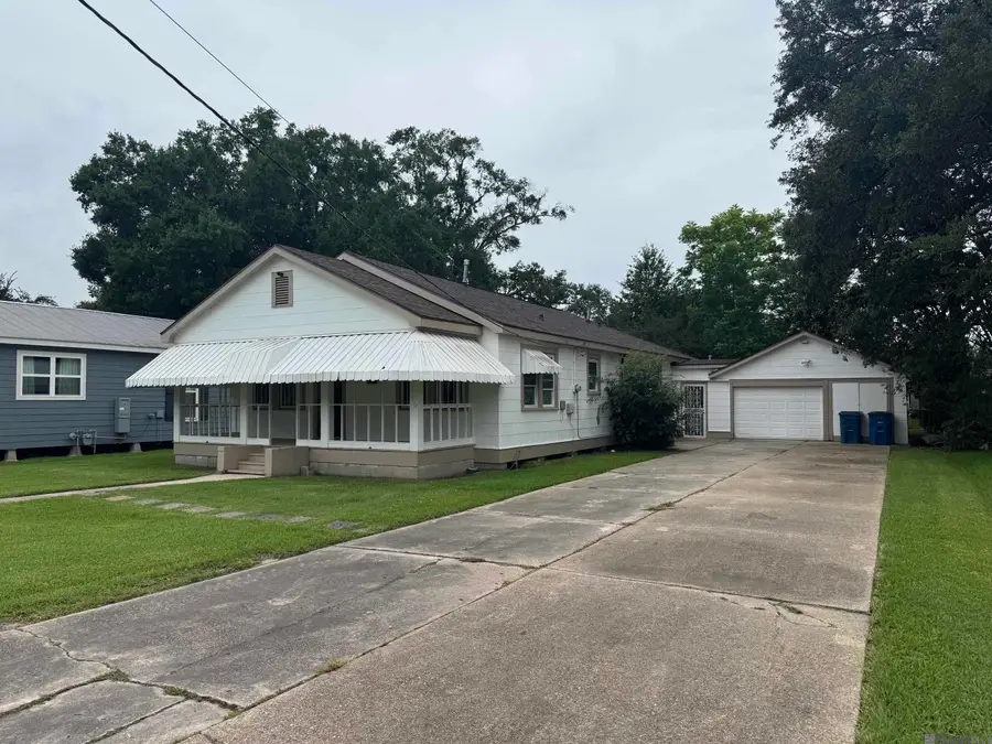 734 Maryland Ave, Port Allen, LA 70767 - #2