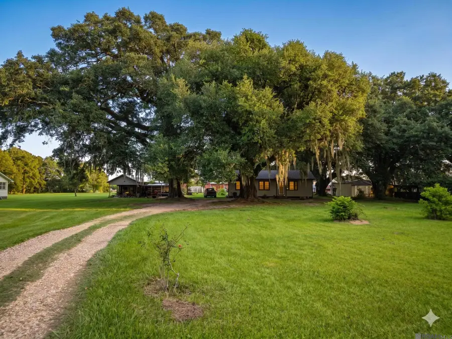 11483 Beco Rd, Saint Amant, LA 70774 - #2