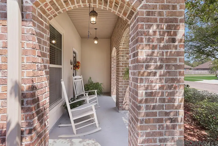 18341 Sunset Park Dr, Prairieville, LA 70769 - #3