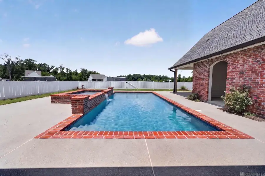 11177 Toria Ln, Saint Amant, LA 70774 - #3