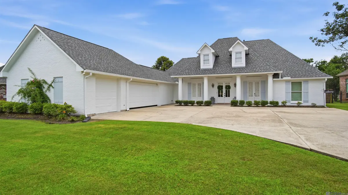 17628 Lake Vista Dr, Greenwell Springs, LA 70739 - #1