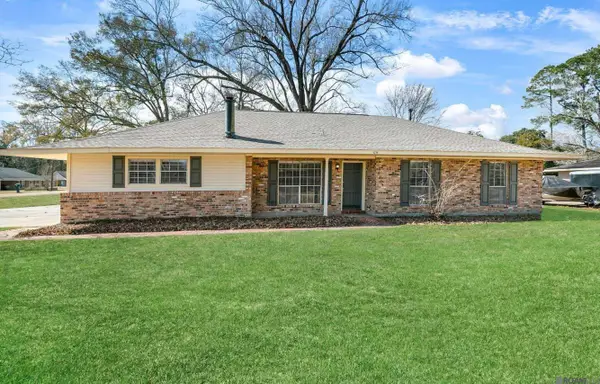 5219 Goodland Dr, Central, LA 70739