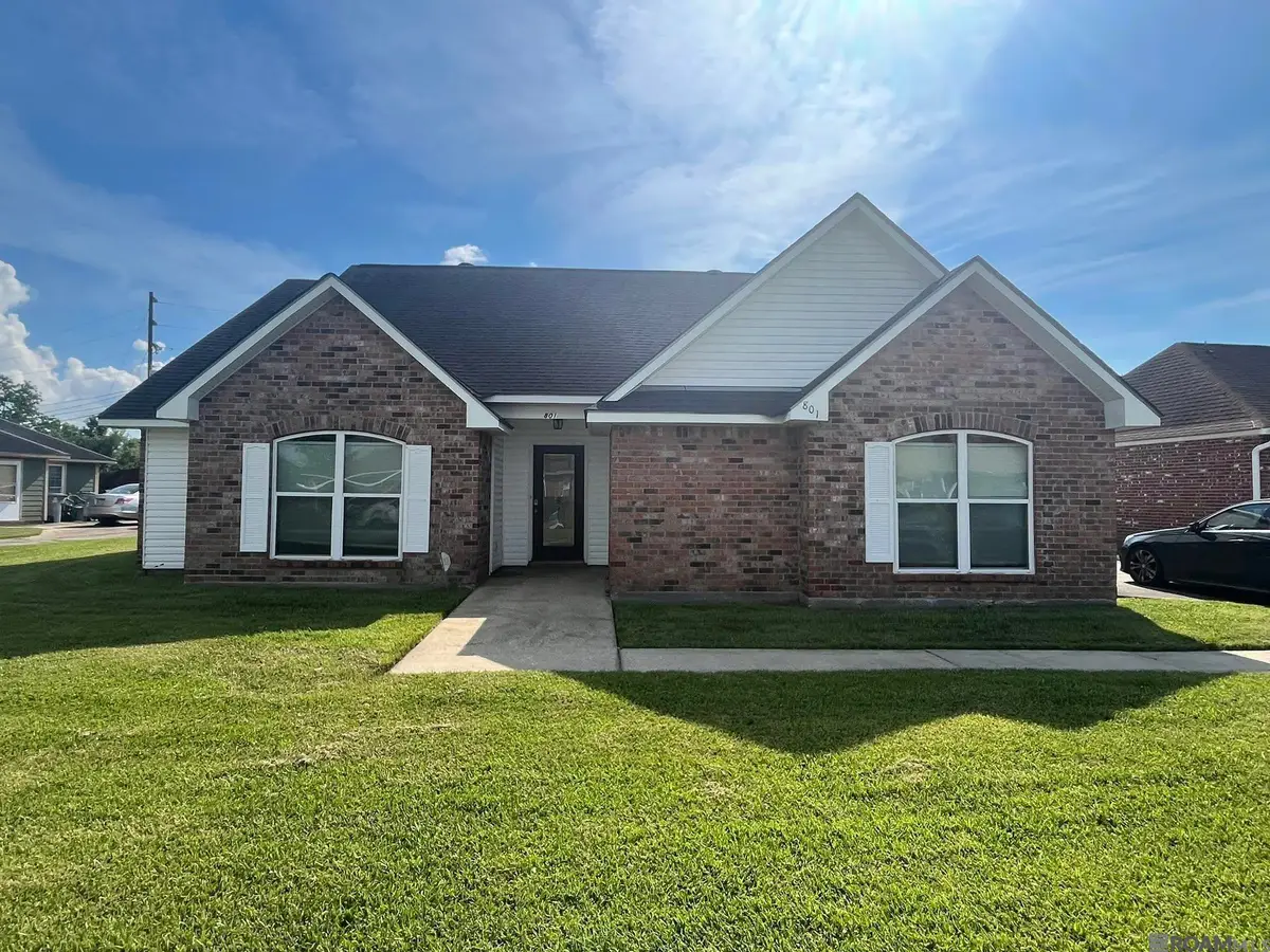 801 W Chapeau Dr, Baker, LA 70714 - #1
